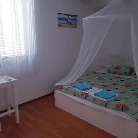 Charming On The Island Of Appartement Vir
