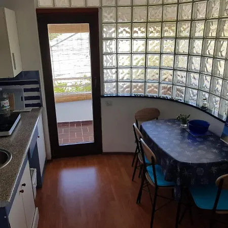 Charming On The Island Of Apartman *